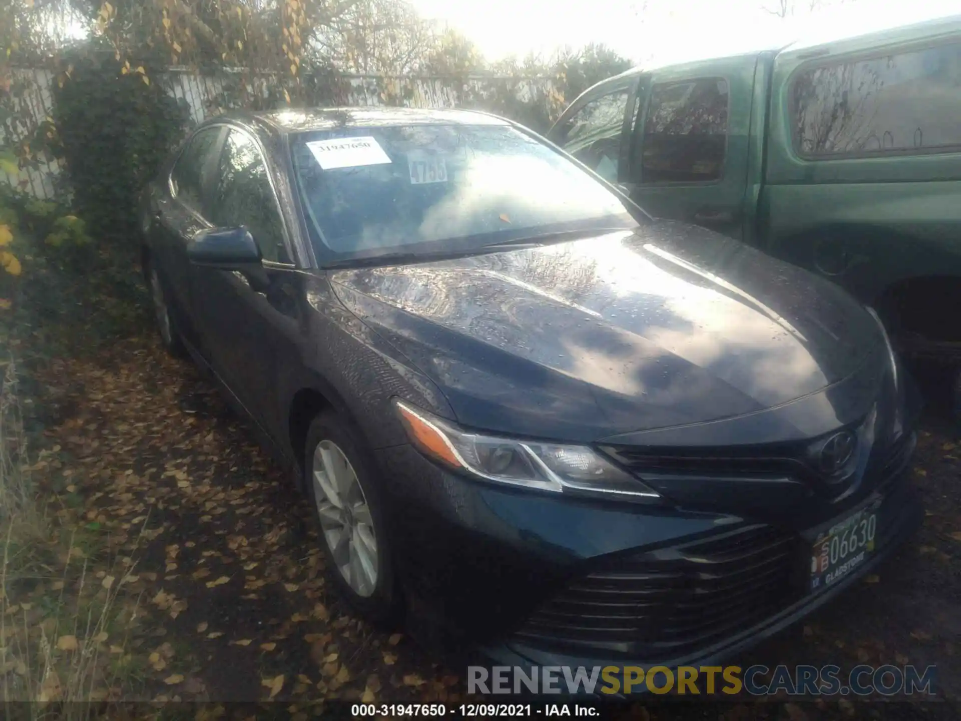 1 Photograph of a damaged car 4T1C11AK4LU399990 TOYOTA CAMRY 2020