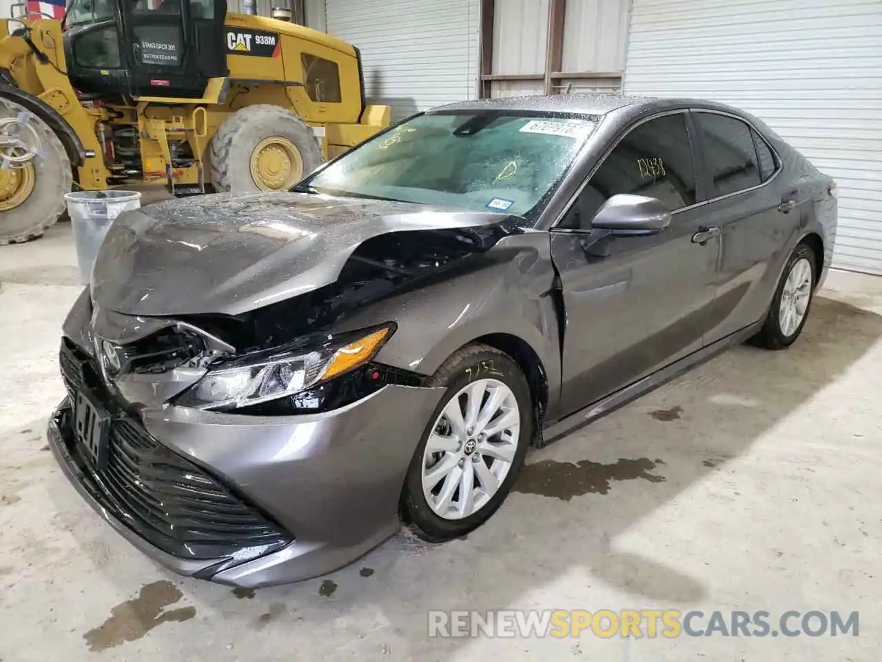 2 Photograph of a damaged car 4T1C11AK4LU501675 TOYOTA CAMRY 2020