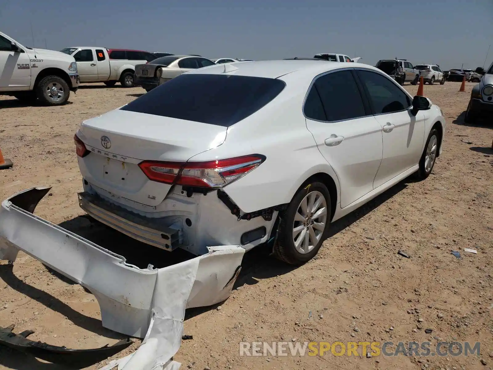 4 Photograph of a damaged car 4T1C11AK4LU506004 TOYOTA CAMRY 2020