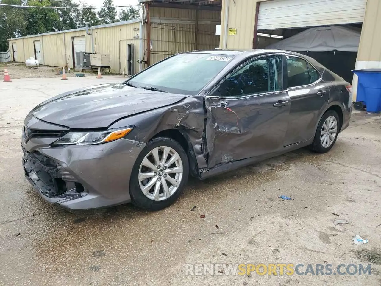 1 Photograph of a damaged car 4T1C11AK4LU869399 TOYOTA CAMRY 2020