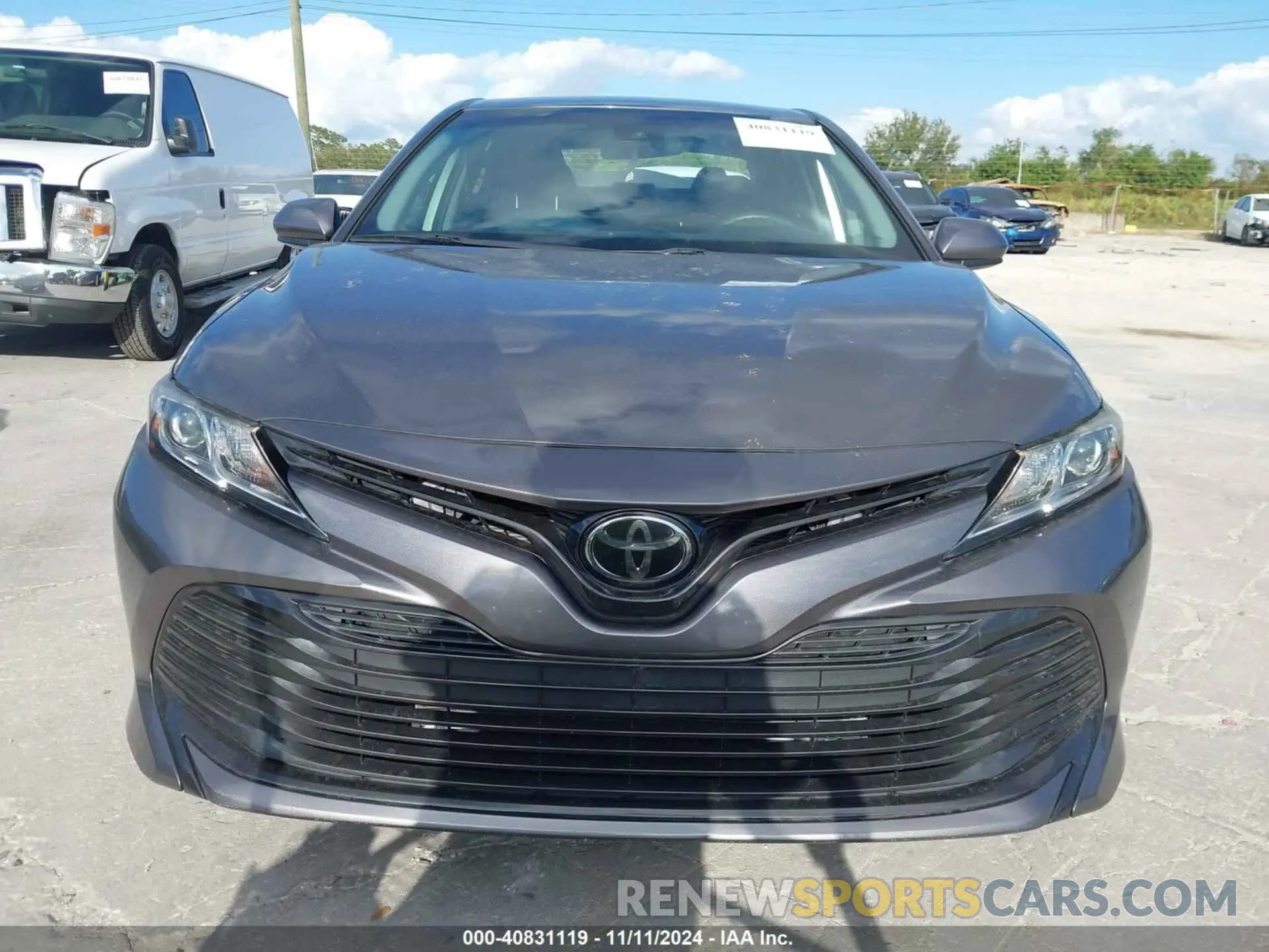 13 Photograph of a damaged car 4T1C11AK4LU880130 TOYOTA CAMRY 2020