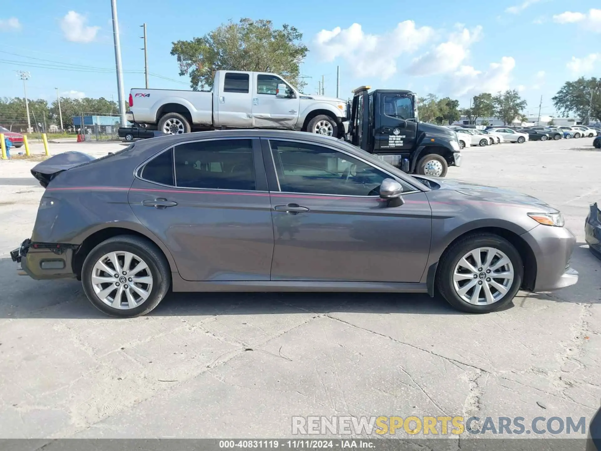 14 Photograph of a damaged car 4T1C11AK4LU880130 TOYOTA CAMRY 2020