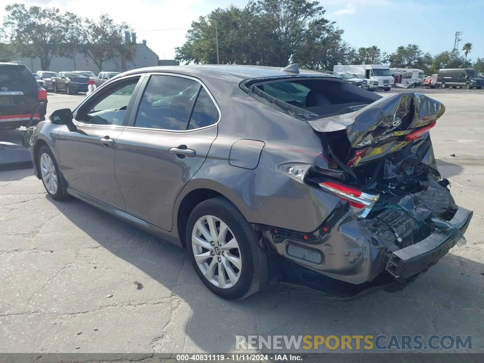 3 Photograph of a damaged car 4T1C11AK4LU880130 TOYOTA CAMRY 2020