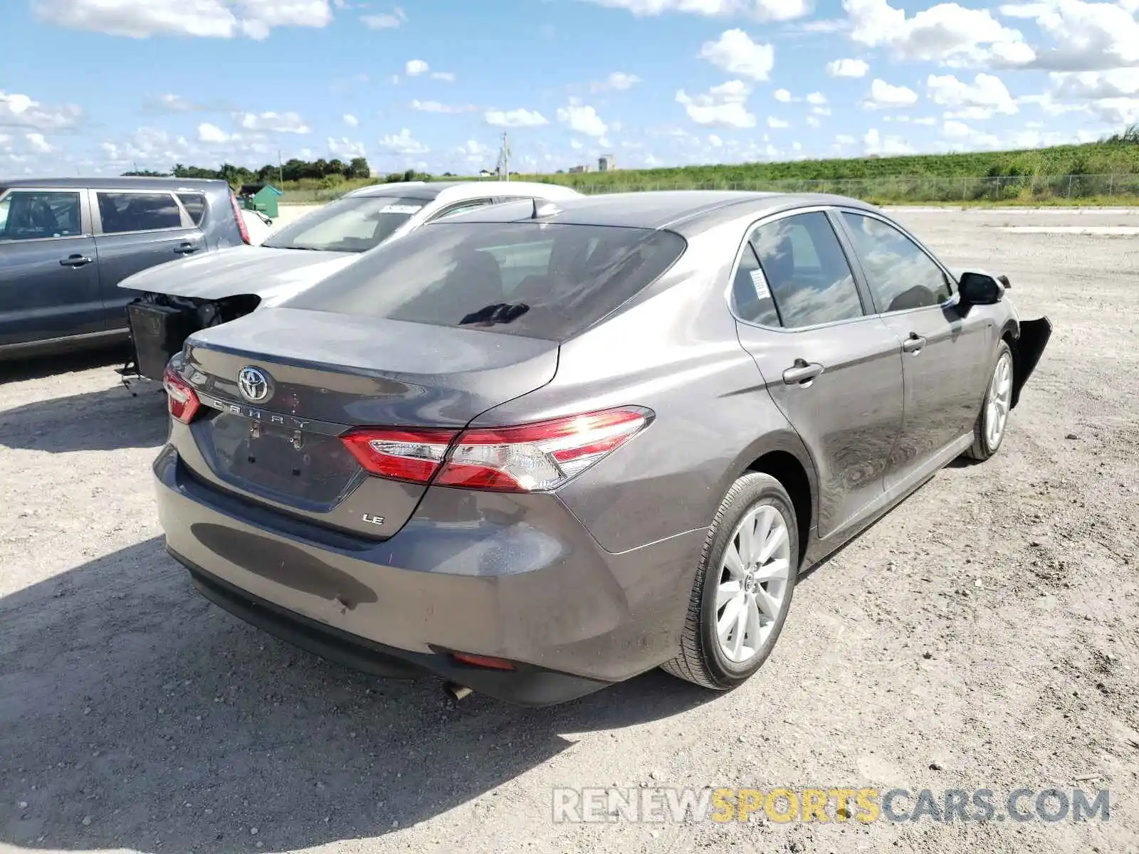 4 Photograph of a damaged car 4T1C11AK4LU898157 TOYOTA CAMRY 2020