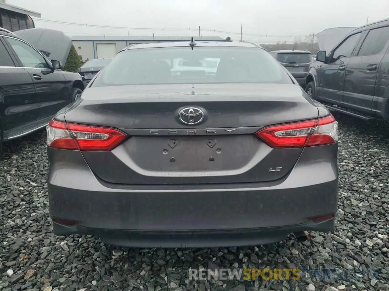 6 Photograph of a damaged car 4T1C11AK4LU899096 TOYOTA CAMRY 2020