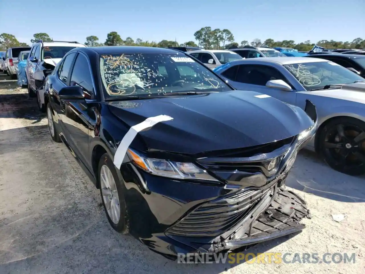 1 Photograph of a damaged car 4T1C11AK4LU902157 TOYOTA CAMRY 2020