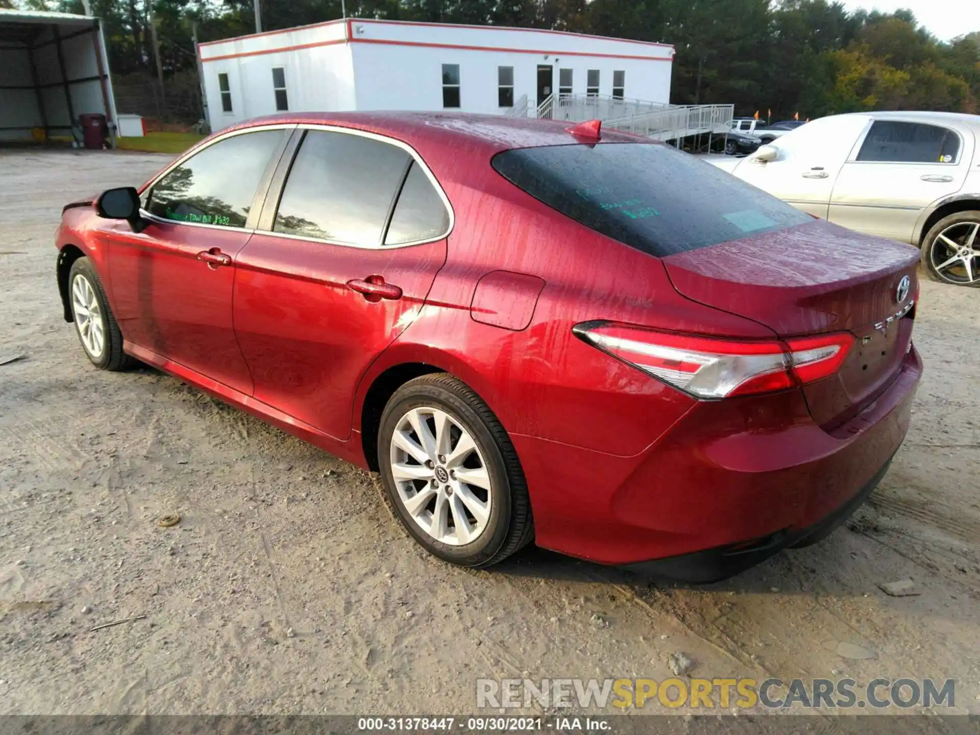 3 Photograph of a damaged car 4T1C11AK4LU909058 TOYOTA CAMRY 2020