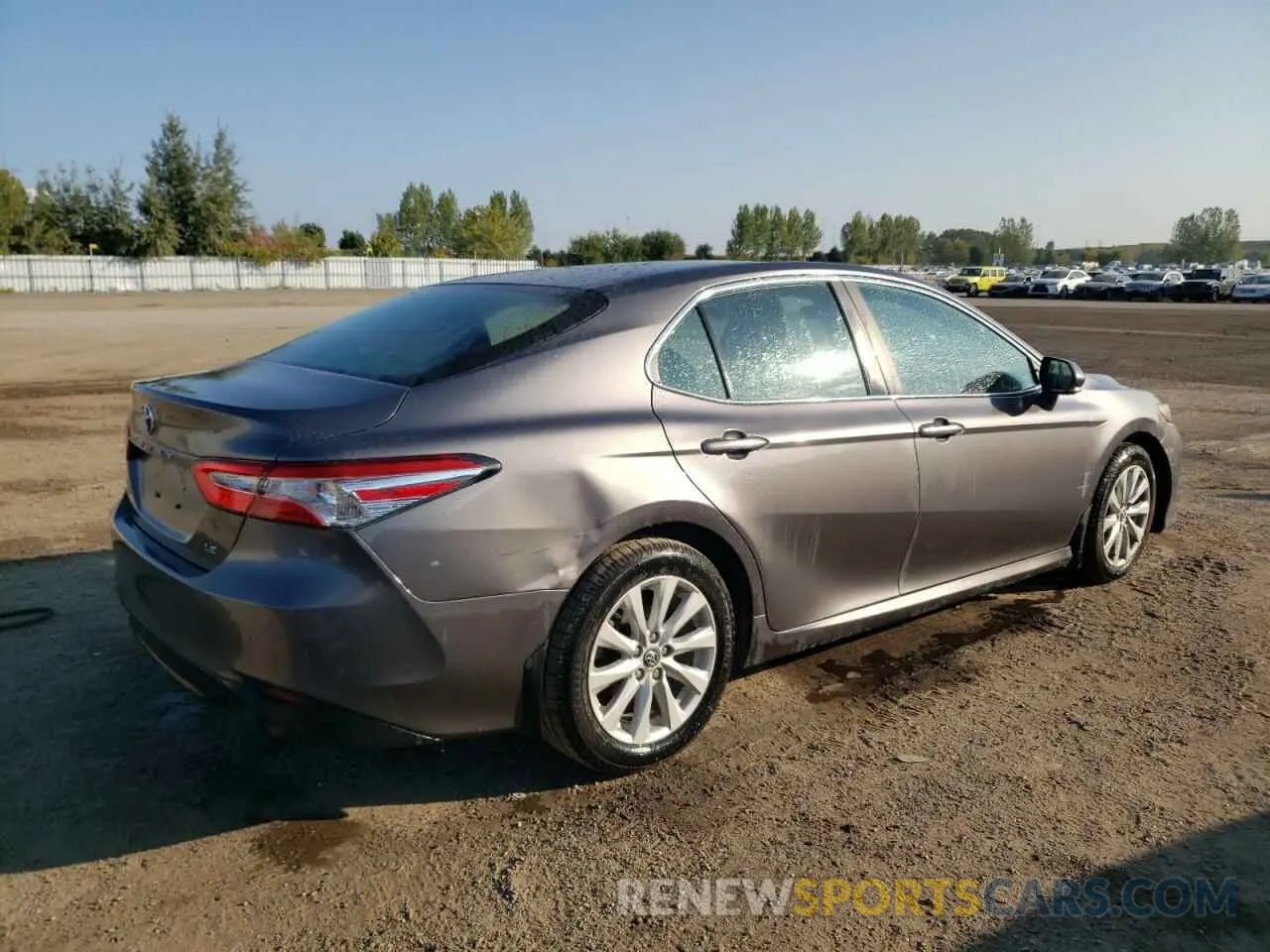 3 Photograph of a damaged car 4T1C11AK4LU913160 TOYOTA CAMRY 2020