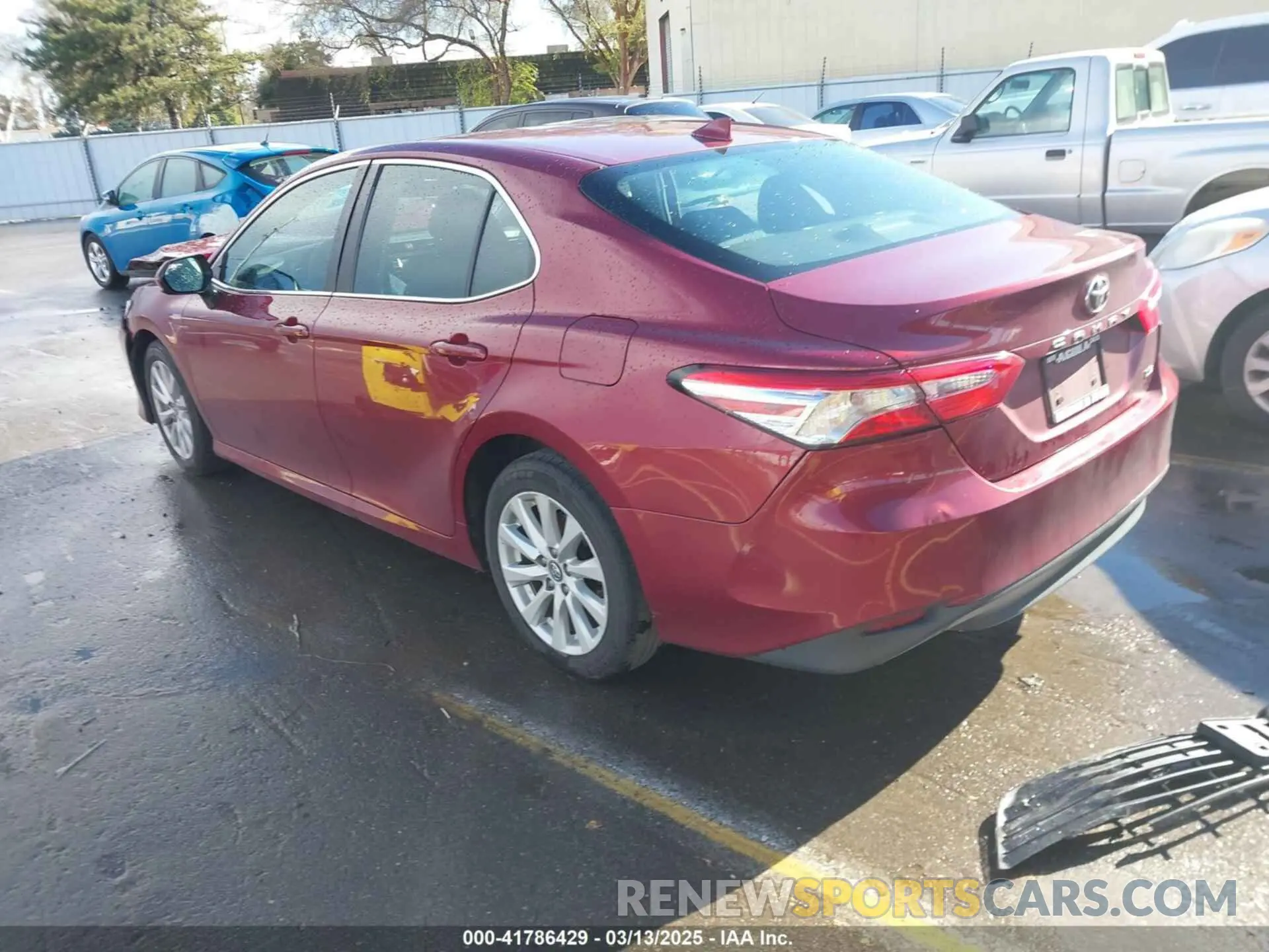 3 Photograph of a damaged car 4T1C11AK4LU916494 TOYOTA CAMRY 2020