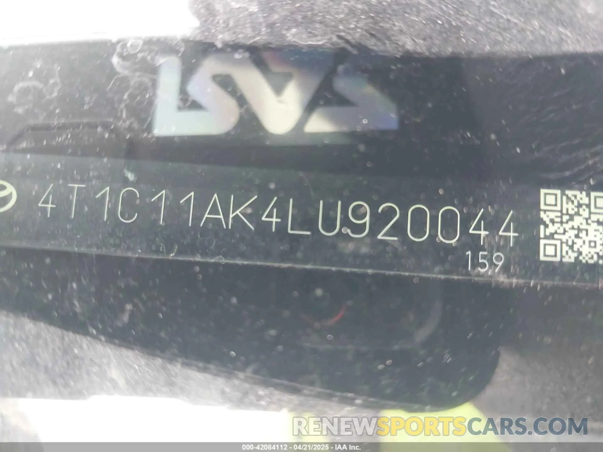 17 Photograph of a damaged car 4T1C11AK4LU920044 TOYOTA CAMRY 2020