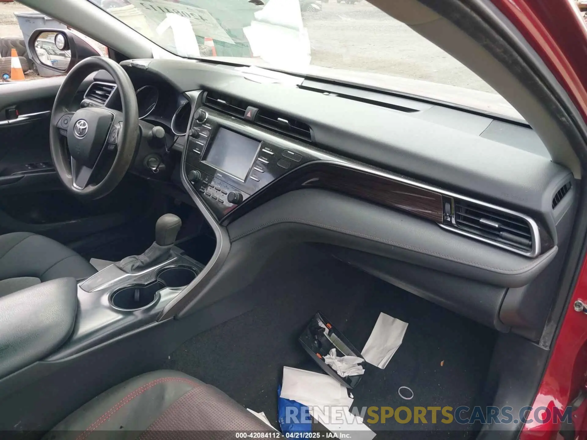 5 Photograph of a damaged car 4T1C11AK4LU920044 TOYOTA CAMRY 2020