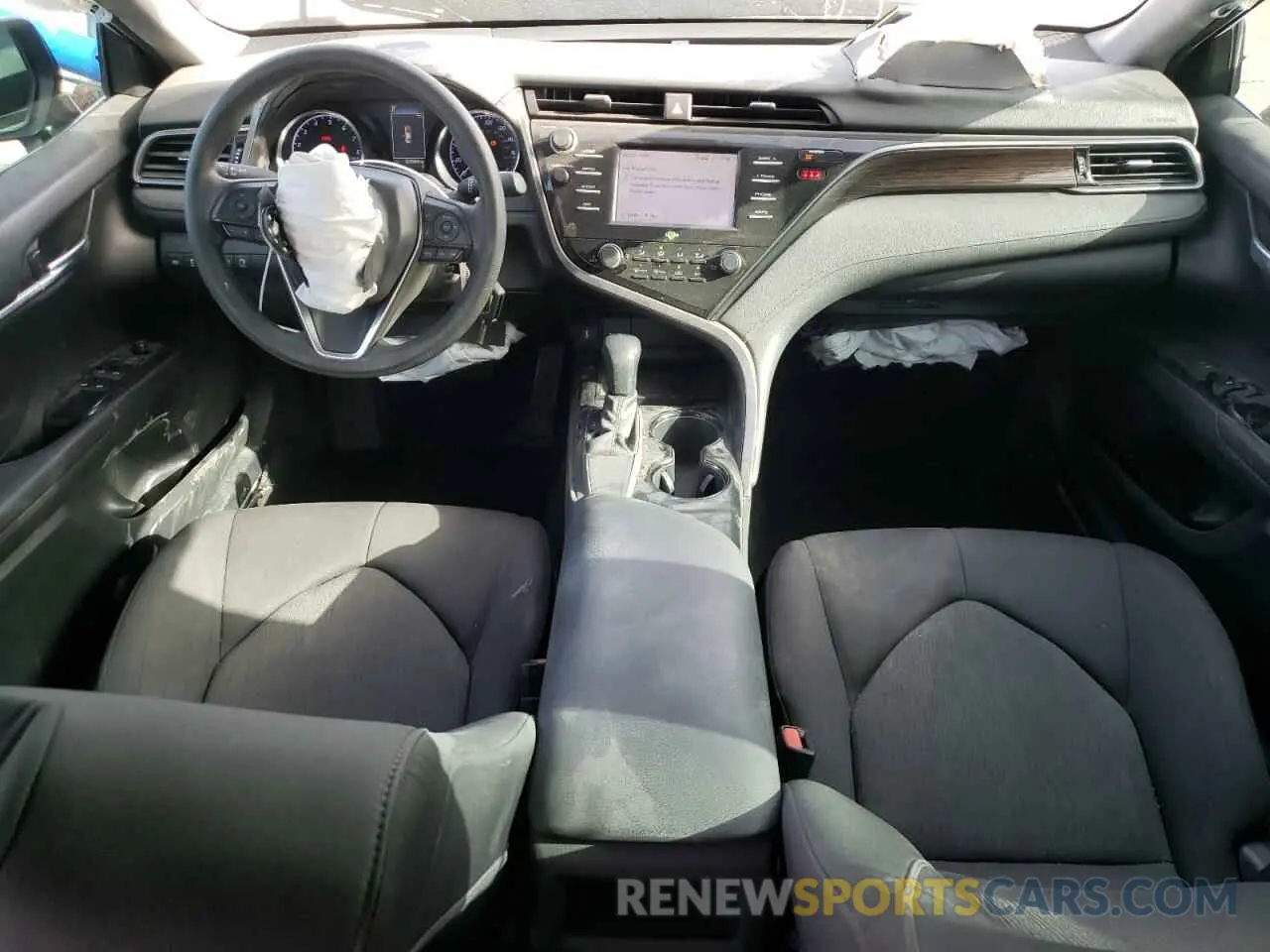 8 Photograph of a damaged car 4T1C11AK4LU922070 TOYOTA CAMRY 2020