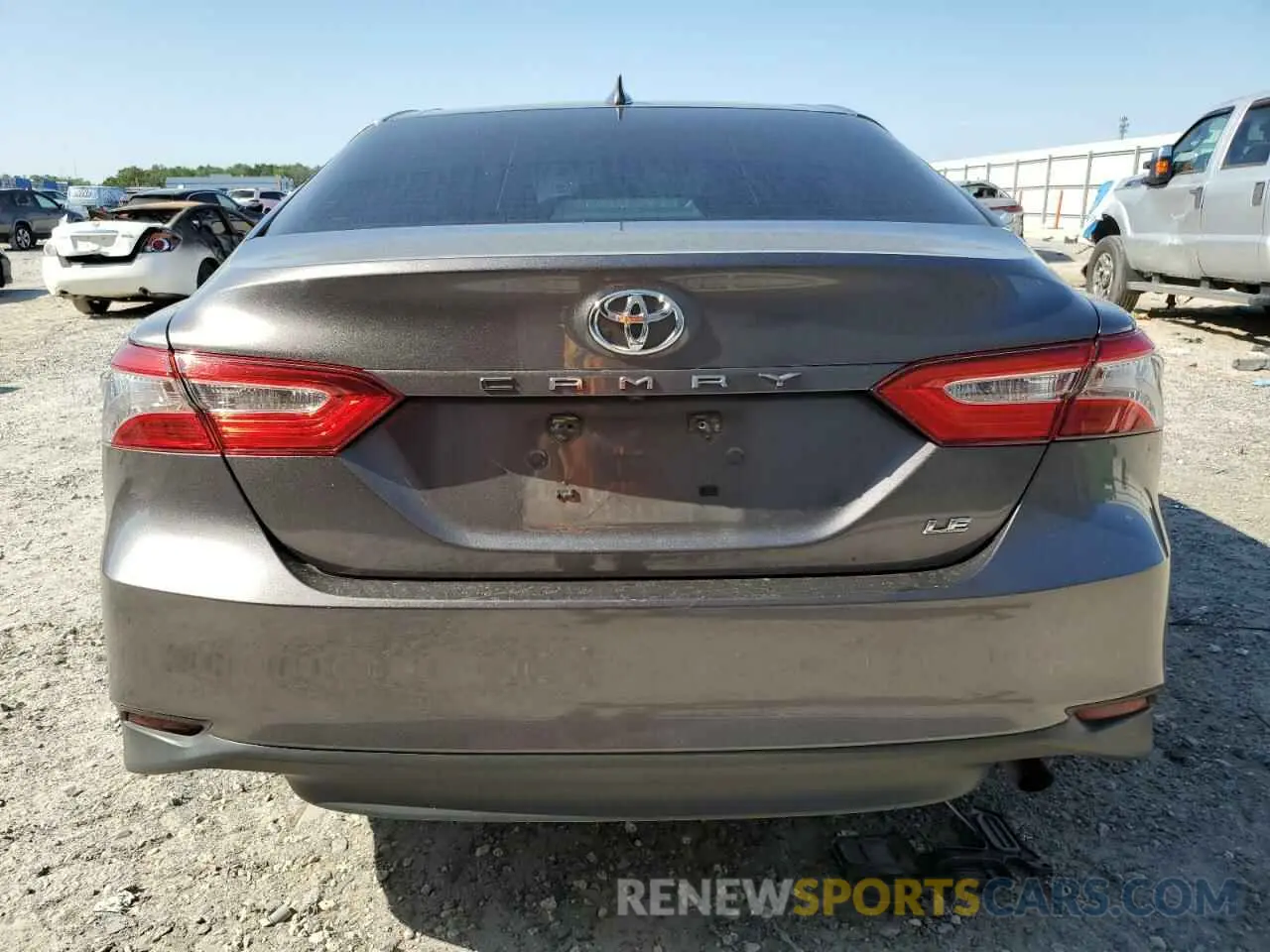 6 Photograph of a damaged car 4T1C11AK4LU924210 TOYOTA CAMRY 2020