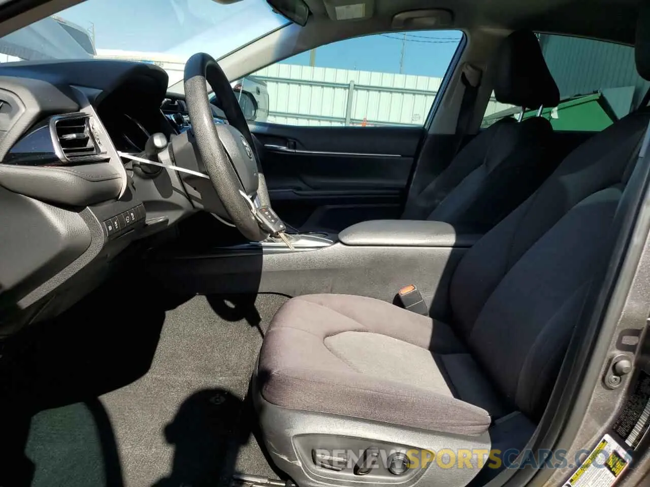 7 Photograph of a damaged car 4T1C11AK4LU924210 TOYOTA CAMRY 2020