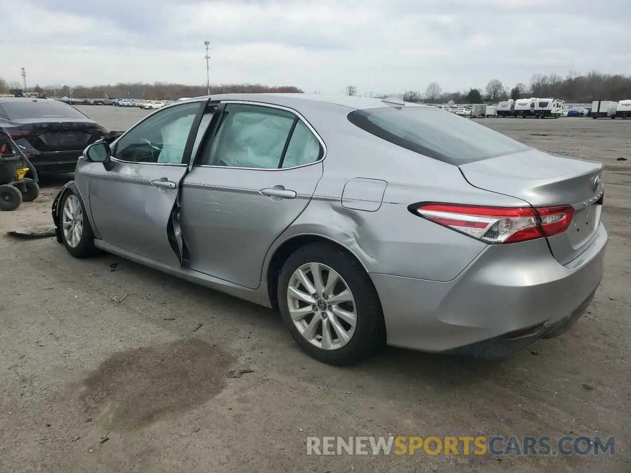 2 Photograph of a damaged car 4T1C11AK4LU924529 TOYOTA CAMRY 2020