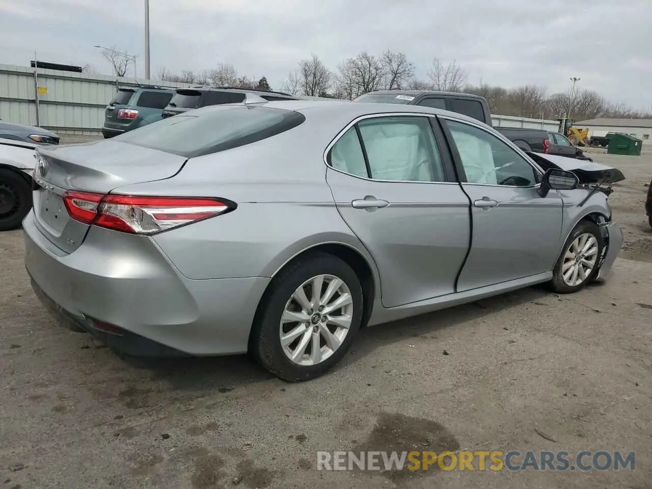 3 Photograph of a damaged car 4T1C11AK4LU924529 TOYOTA CAMRY 2020