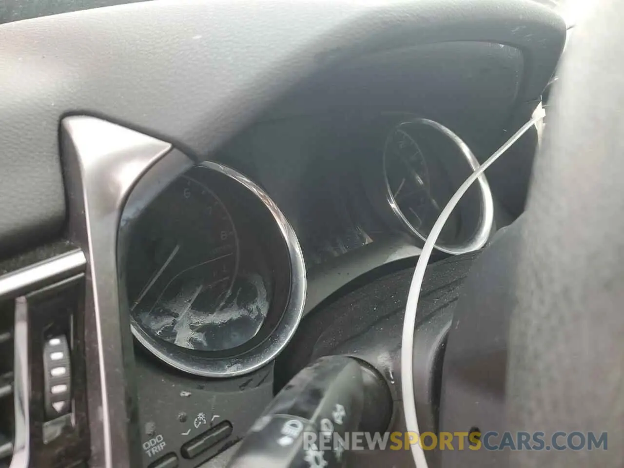 9 Photograph of a damaged car 4T1C11AK4LU924529 TOYOTA CAMRY 2020