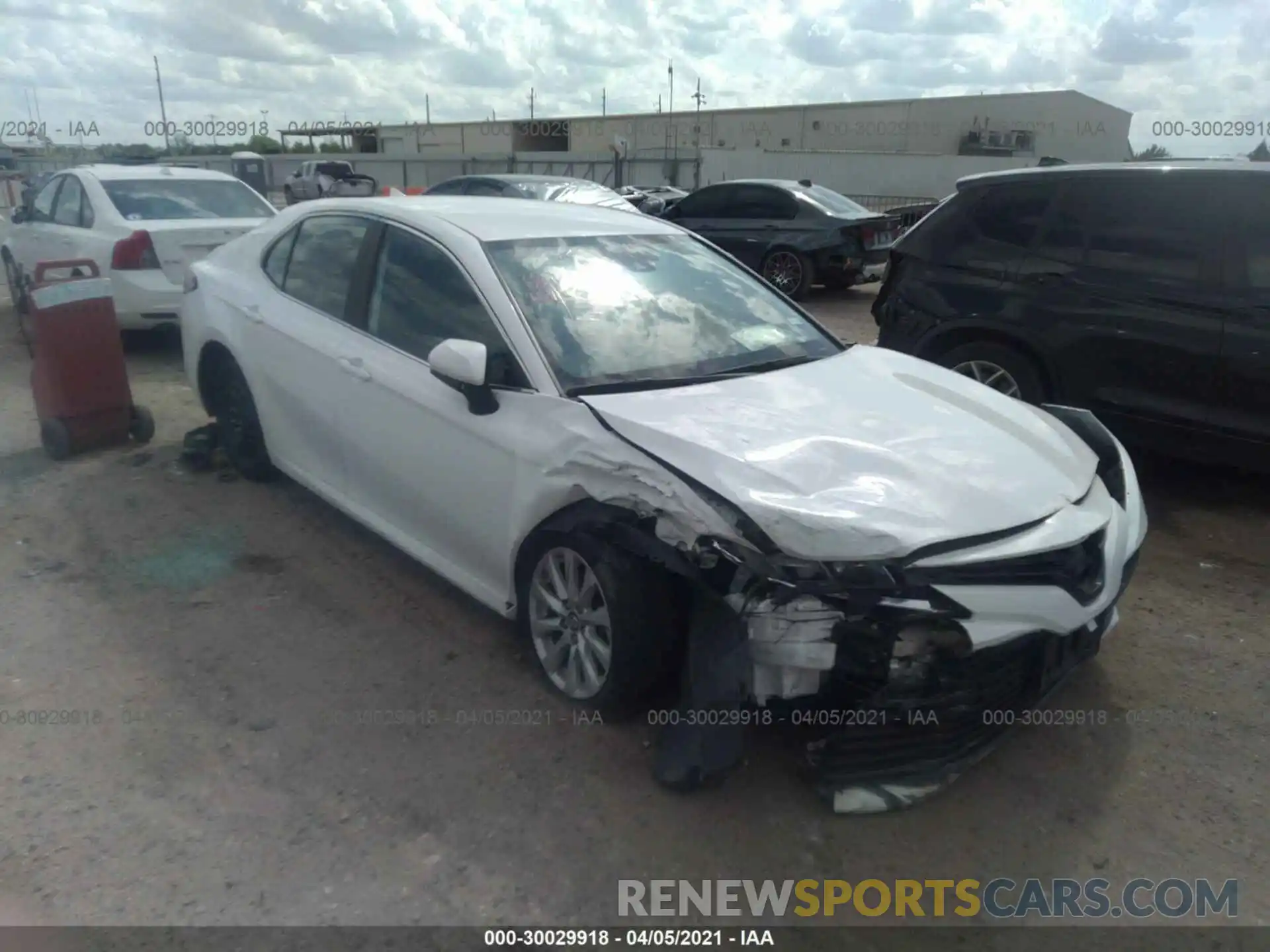 1 Photograph of a damaged car 4T1C11AK4LU927611 TOYOTA CAMRY 2020