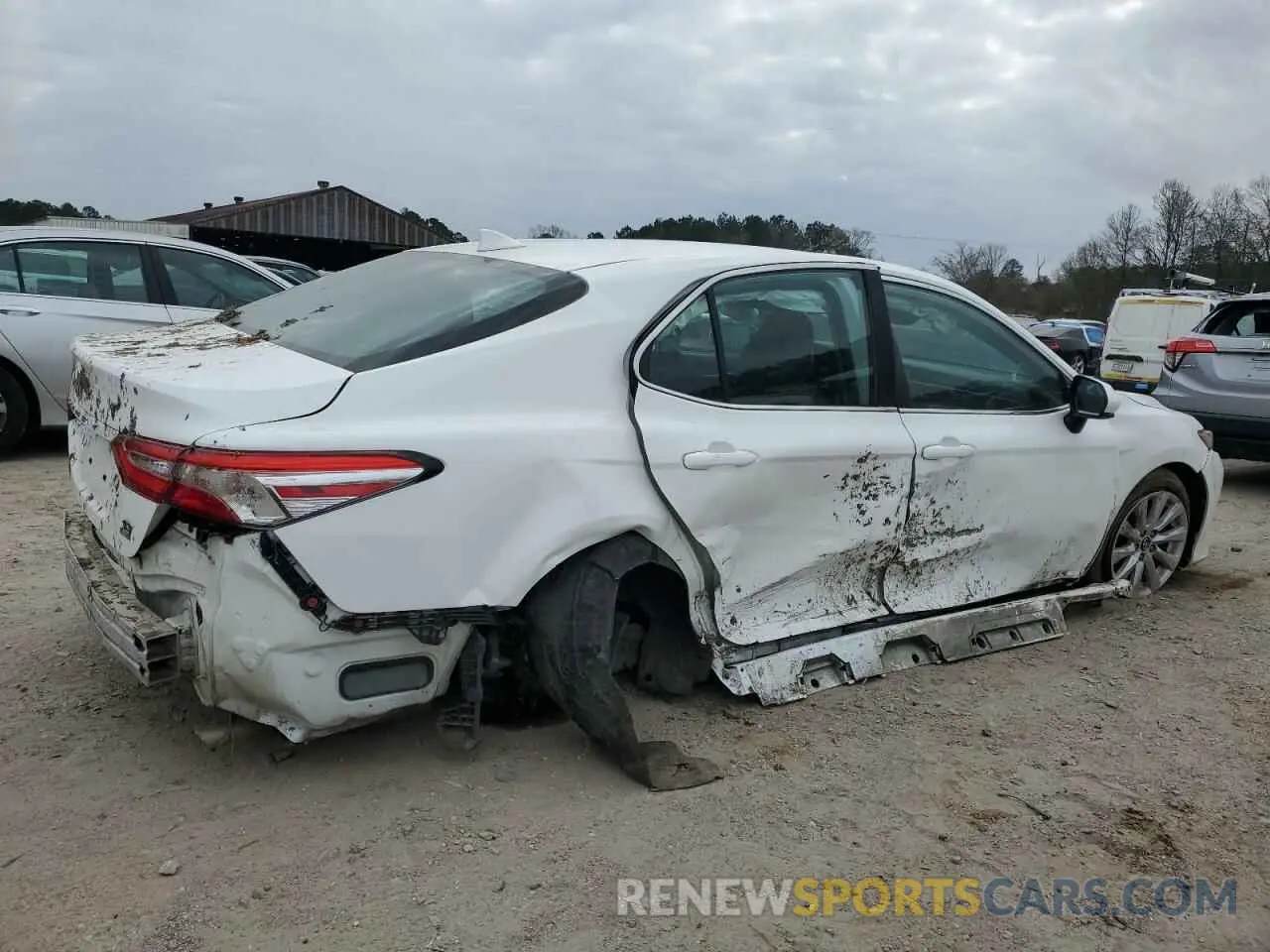 3 Photograph of a damaged car 4T1C11AK4LU930850 TOYOTA CAMRY 2020