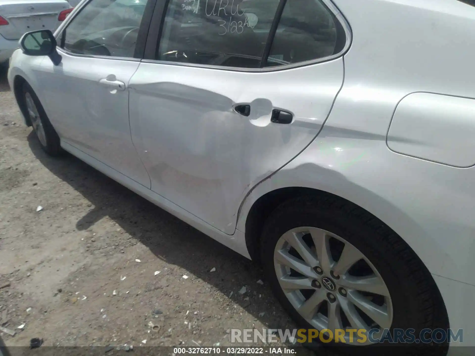 6 Photograph of a damaged car 4T1C11AK4LU932176 TOYOTA CAMRY 2020