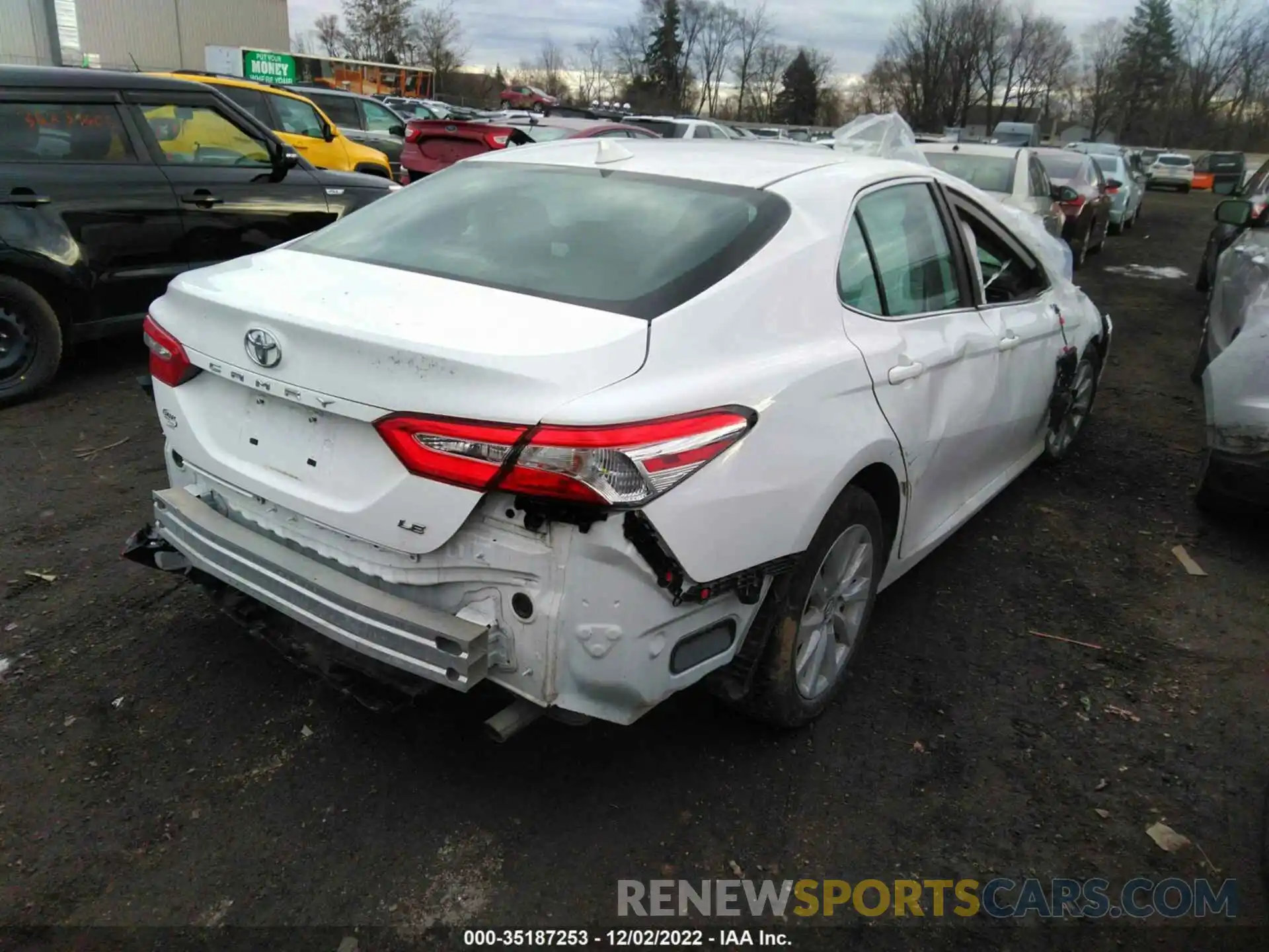 4 Photograph of a damaged car 4T1C11AK4LU941282 TOYOTA CAMRY 2020