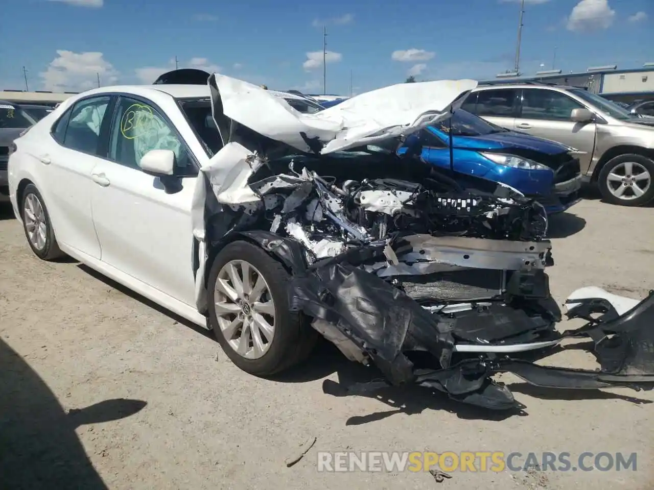 1 Photograph of a damaged car 4T1C11AK4LU963184 TOYOTA CAMRY 2020