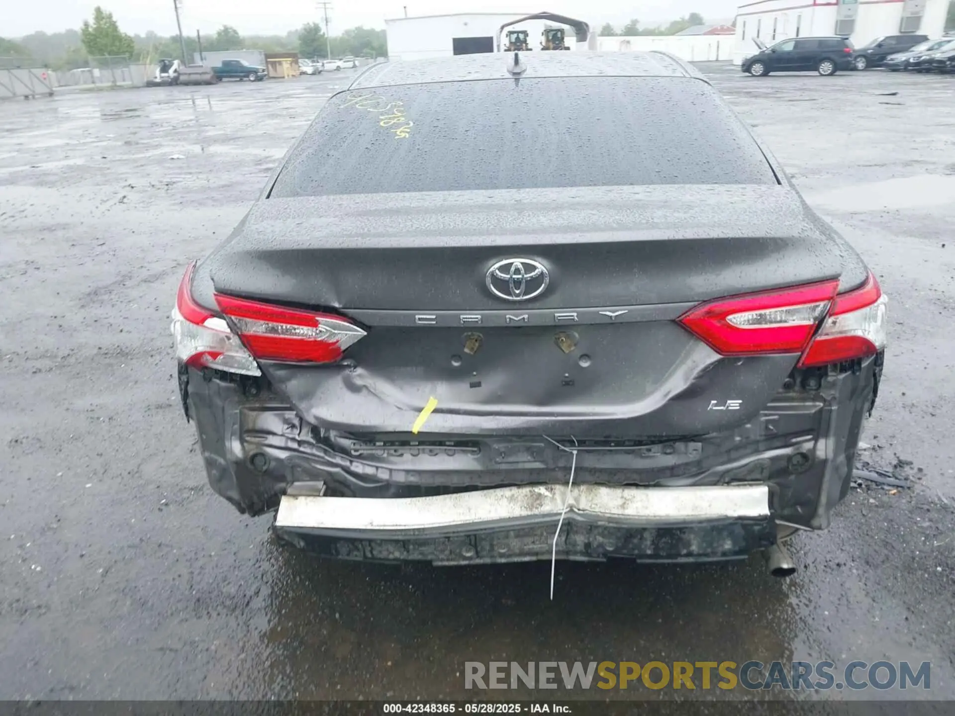 16 Photograph of a damaged car 4T1C11AK4LU966005 TOYOTA CAMRY 2020
