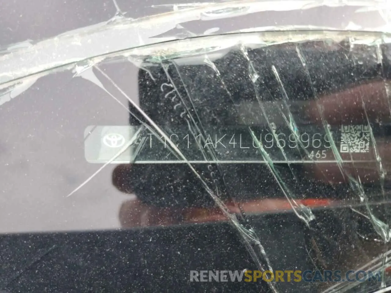 12 Photograph of a damaged car 4T1C11AK4LU969969 TOYOTA CAMRY 2020