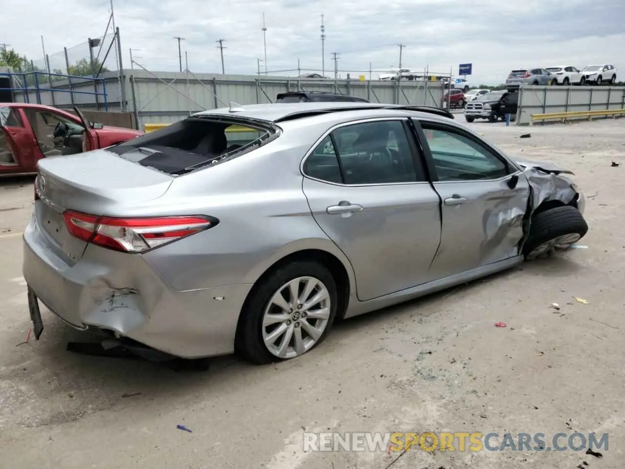 3 Photograph of a damaged car 4T1C11AK4LU969969 TOYOTA CAMRY 2020