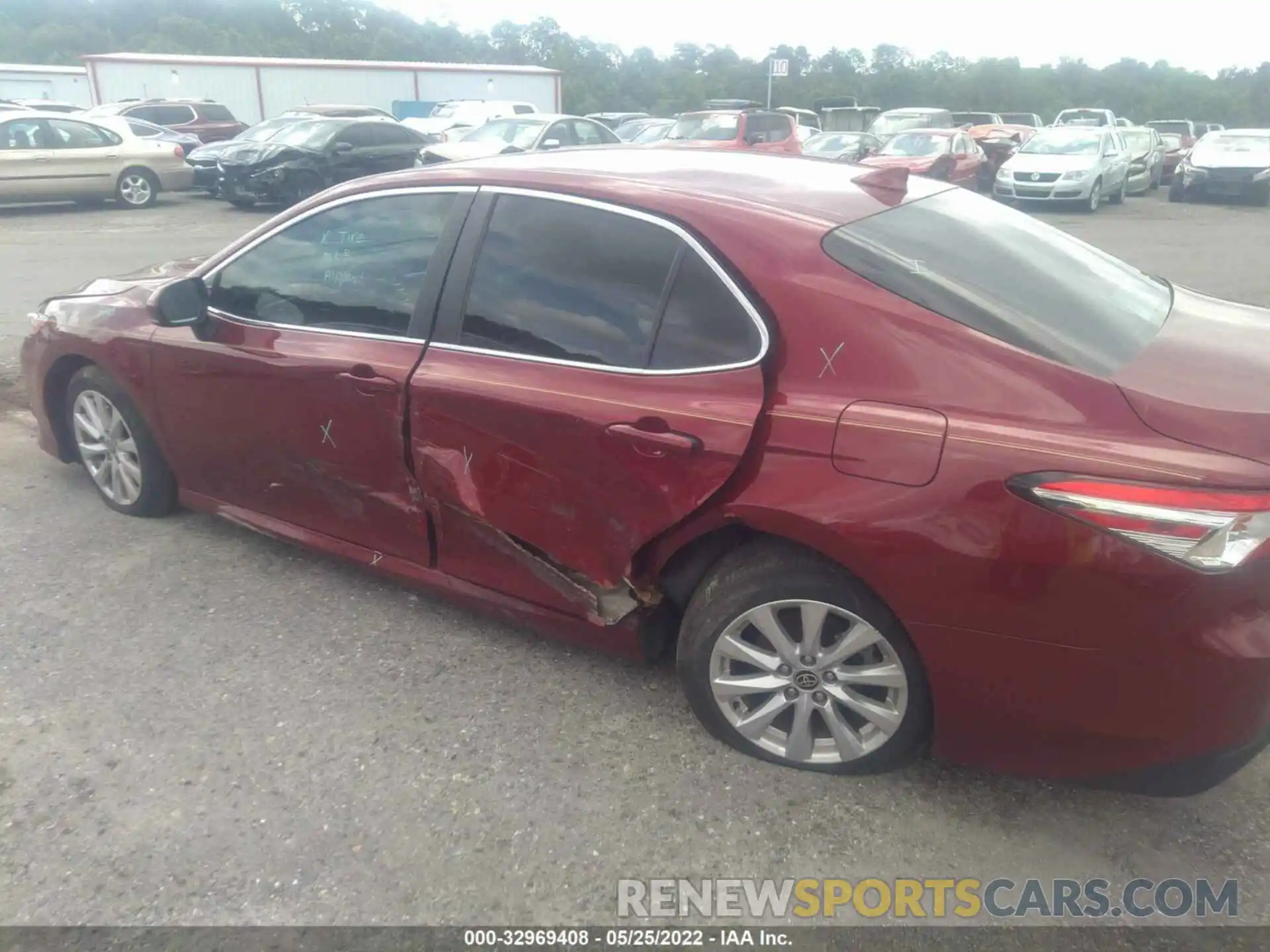 6 Photograph of a damaged car 4T1C11AK4LU980342 TOYOTA CAMRY 2020