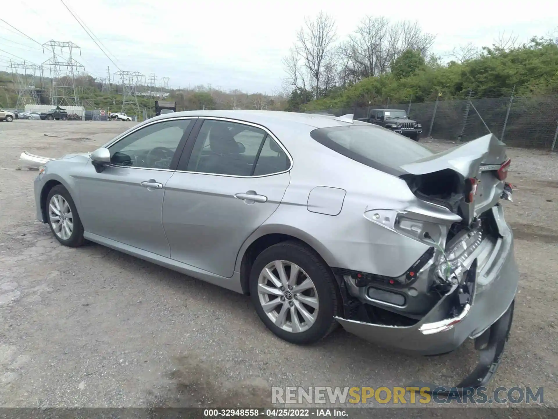 3 Photograph of a damaged car 4T1C11AK4LU983046 TOYOTA CAMRY 2020