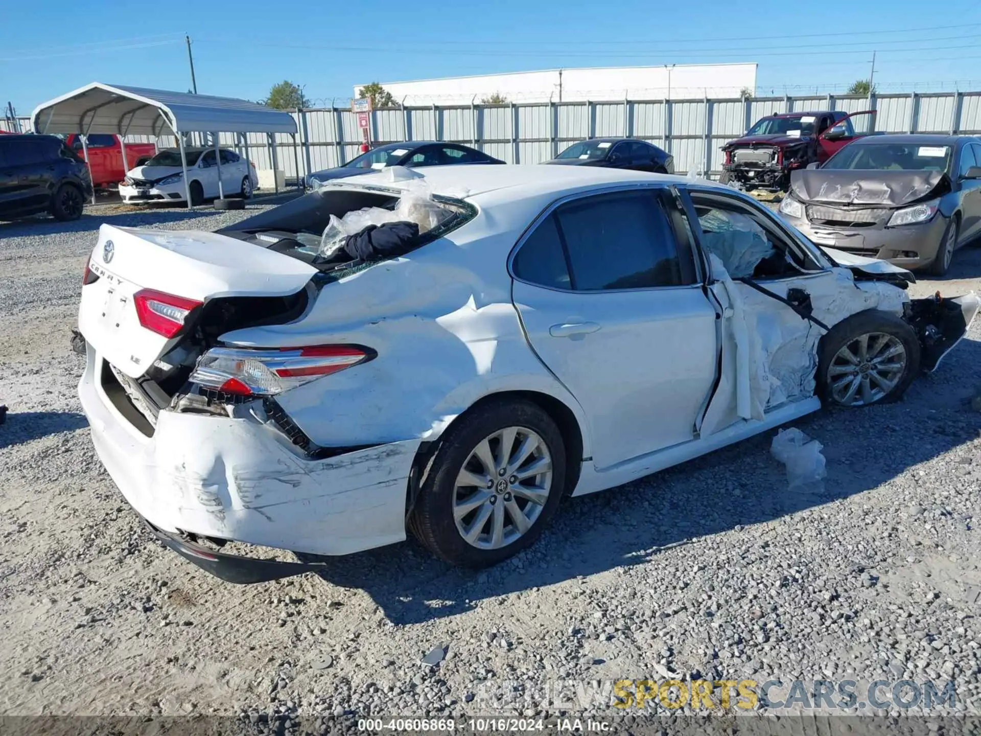 4 Photograph of a damaged car 4T1C11AK4LU988439 TOYOTA CAMRY 2020