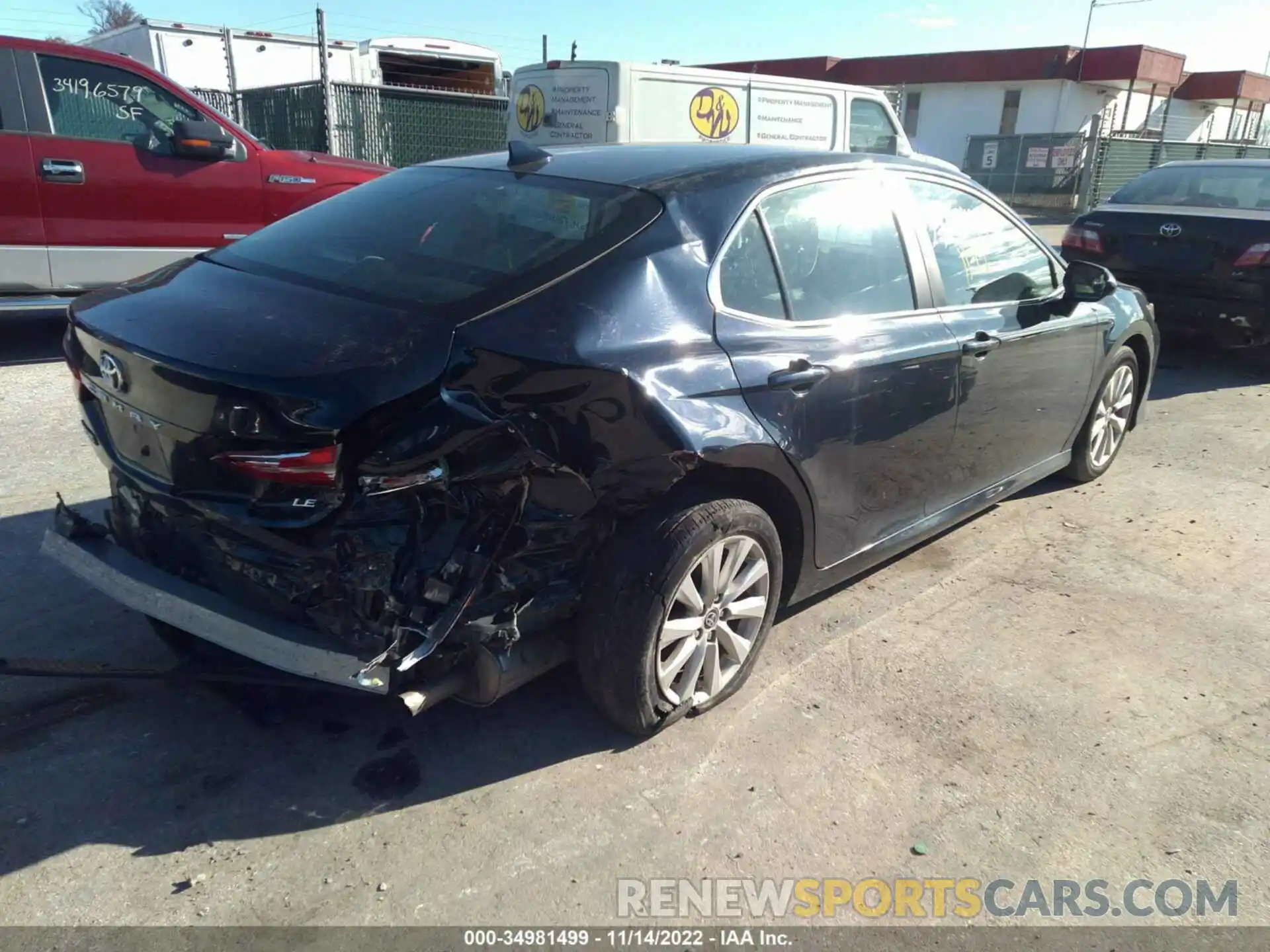 4 Photograph of a damaged car 4T1C11AK4LU990367 TOYOTA CAMRY 2020