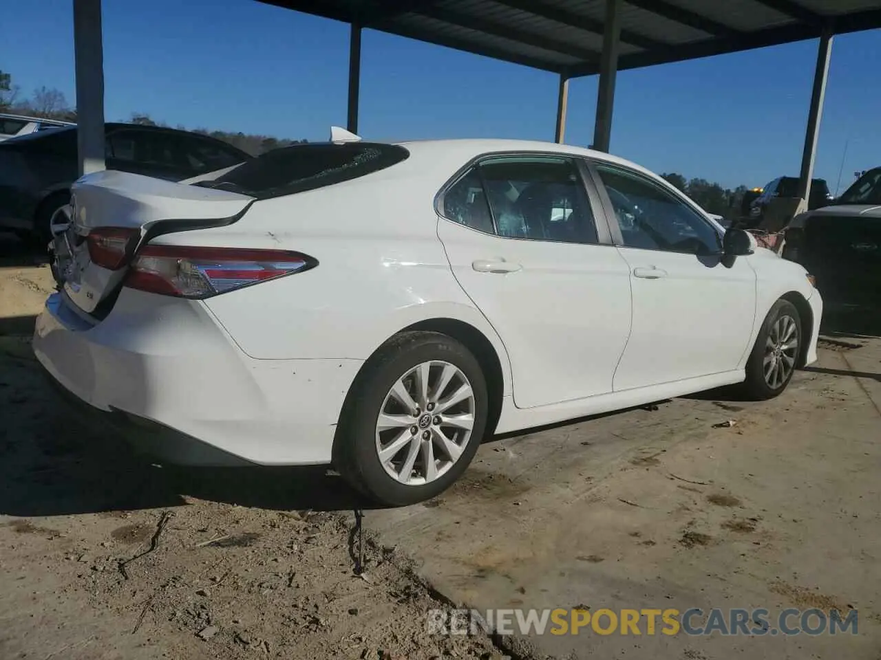 3 Photograph of a damaged car 4T1C11AK4LU992992 TOYOTA CAMRY 2020