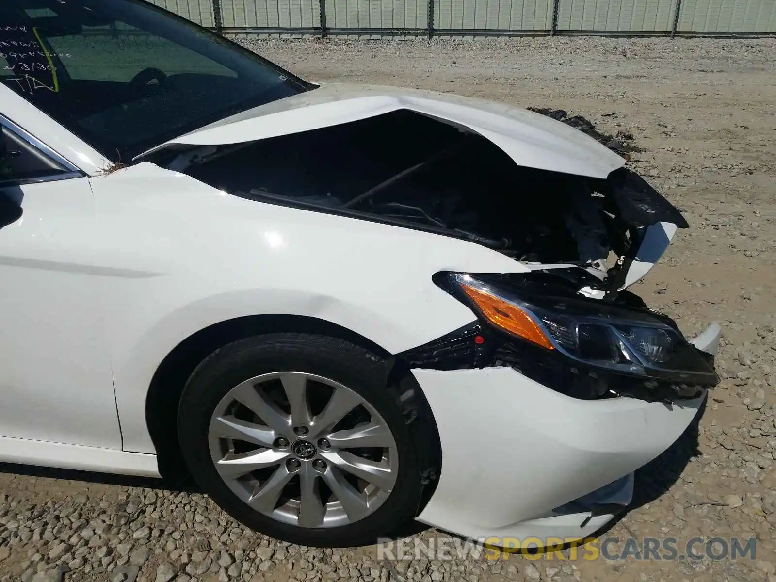 9 Photograph of a damaged car 4T1C11AK5LU313702 TOYOTA CAMRY 2020