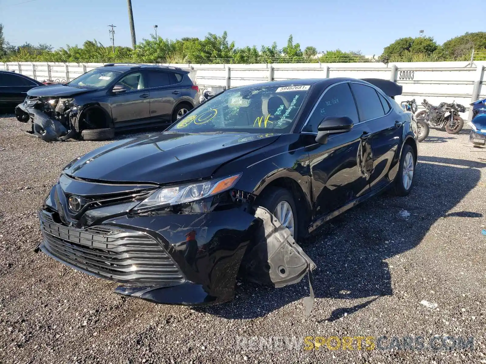 2 Photograph of a damaged car 4T1C11AK5LU341144 TOYOTA CAMRY 2020