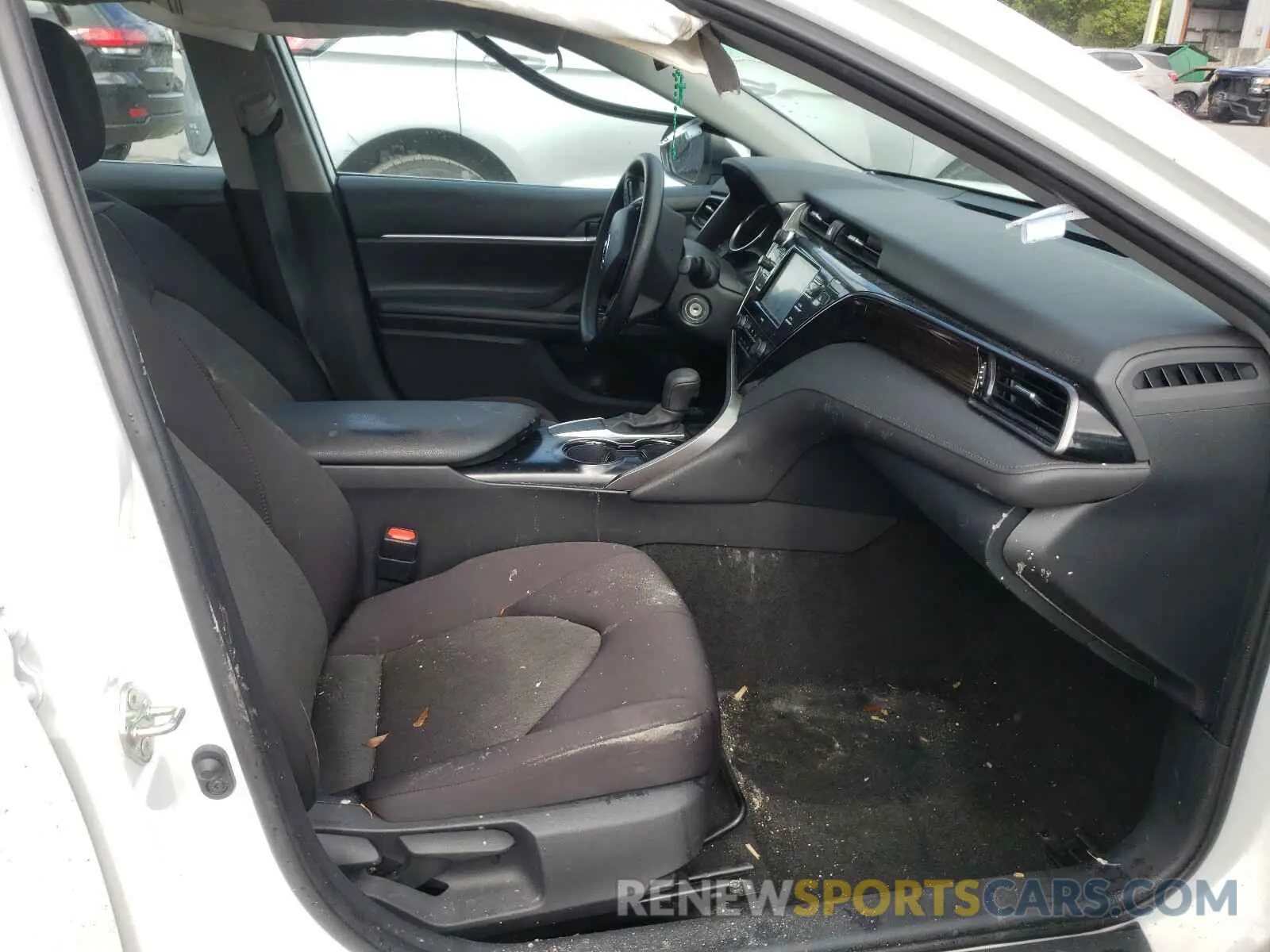 5 Photograph of a damaged car 4T1C11AK5LU343847 TOYOTA CAMRY 2020