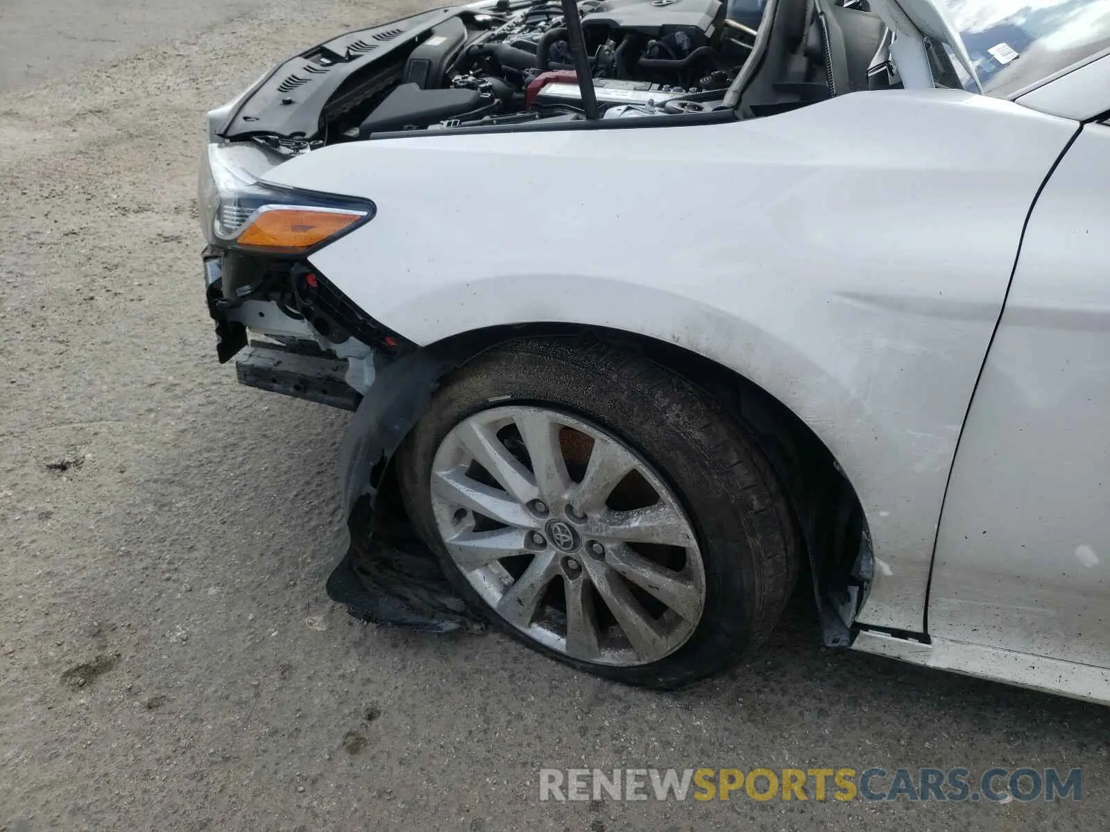 9 Photograph of a damaged car 4T1C11AK5LU343847 TOYOTA CAMRY 2020