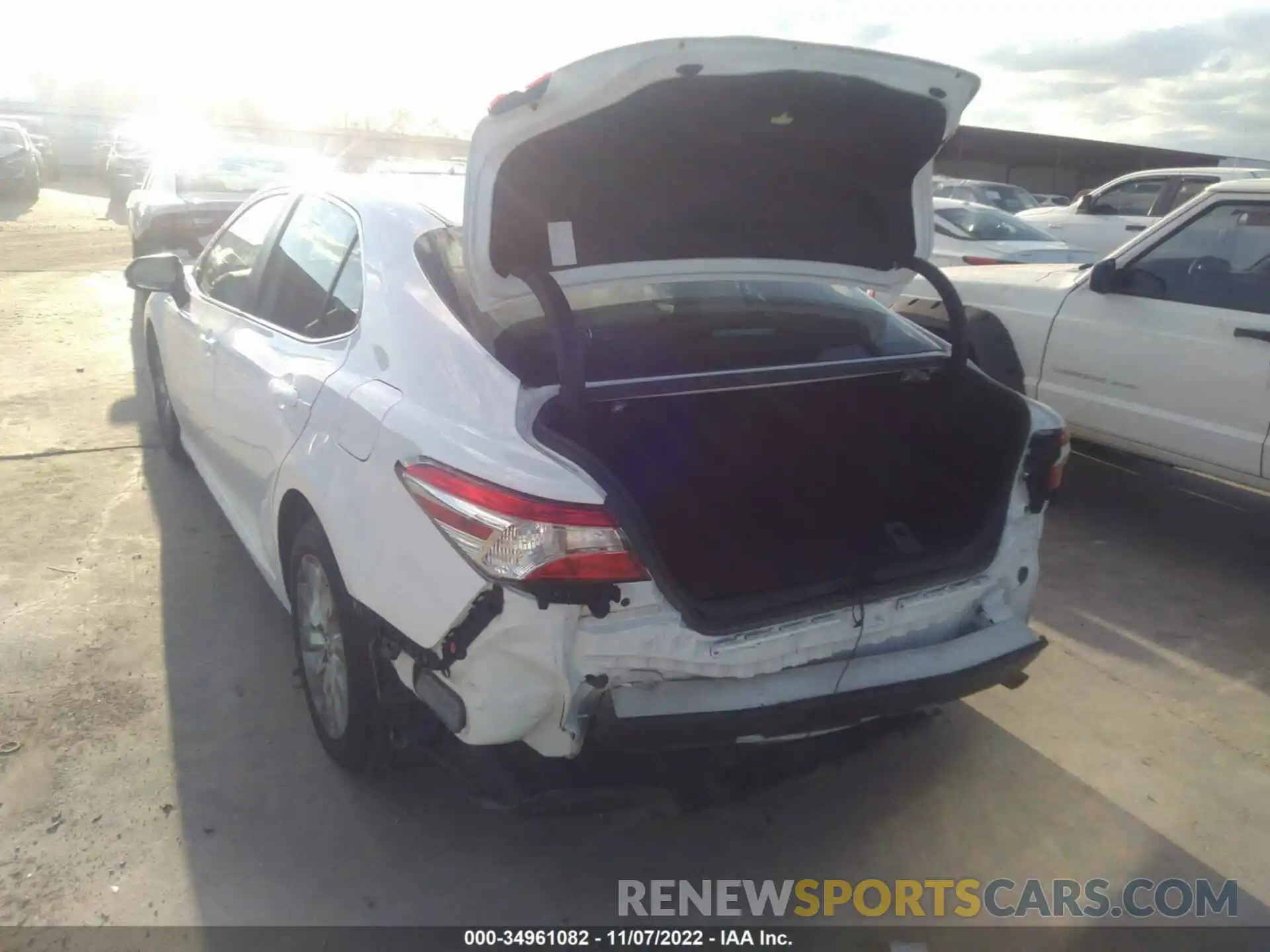 6 Photograph of a damaged car 4T1C11AK5LU346053 TOYOTA CAMRY 2020