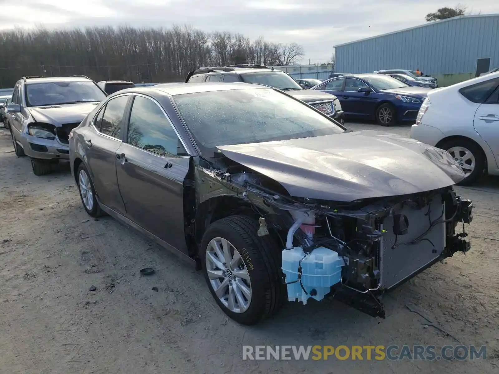 1 Photograph of a damaged car 4T1C11AK5LU351138 TOYOTA CAMRY 2020