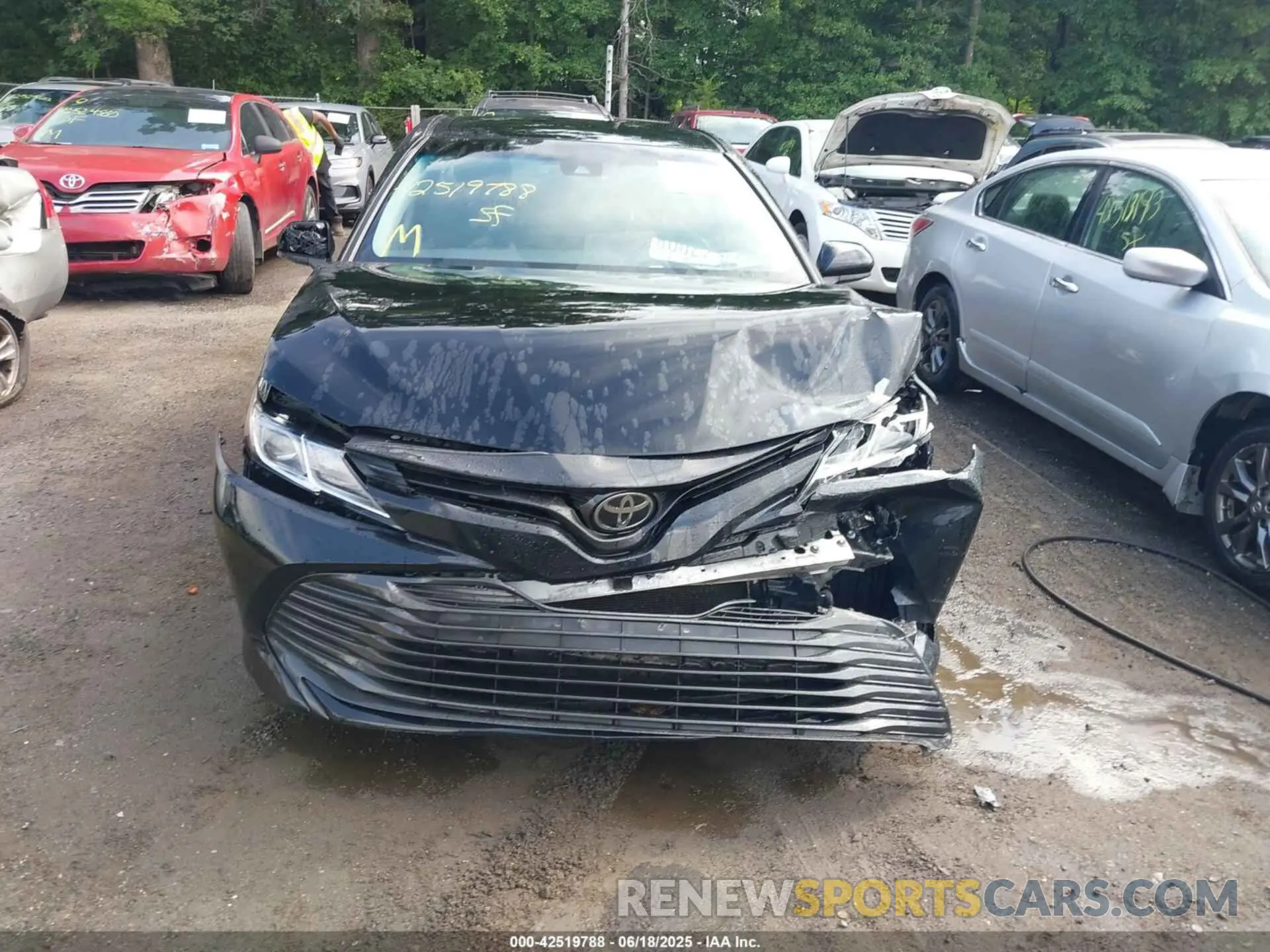 12 Photograph of a damaged car 4T1C11AK5LU352631 TOYOTA CAMRY 2020