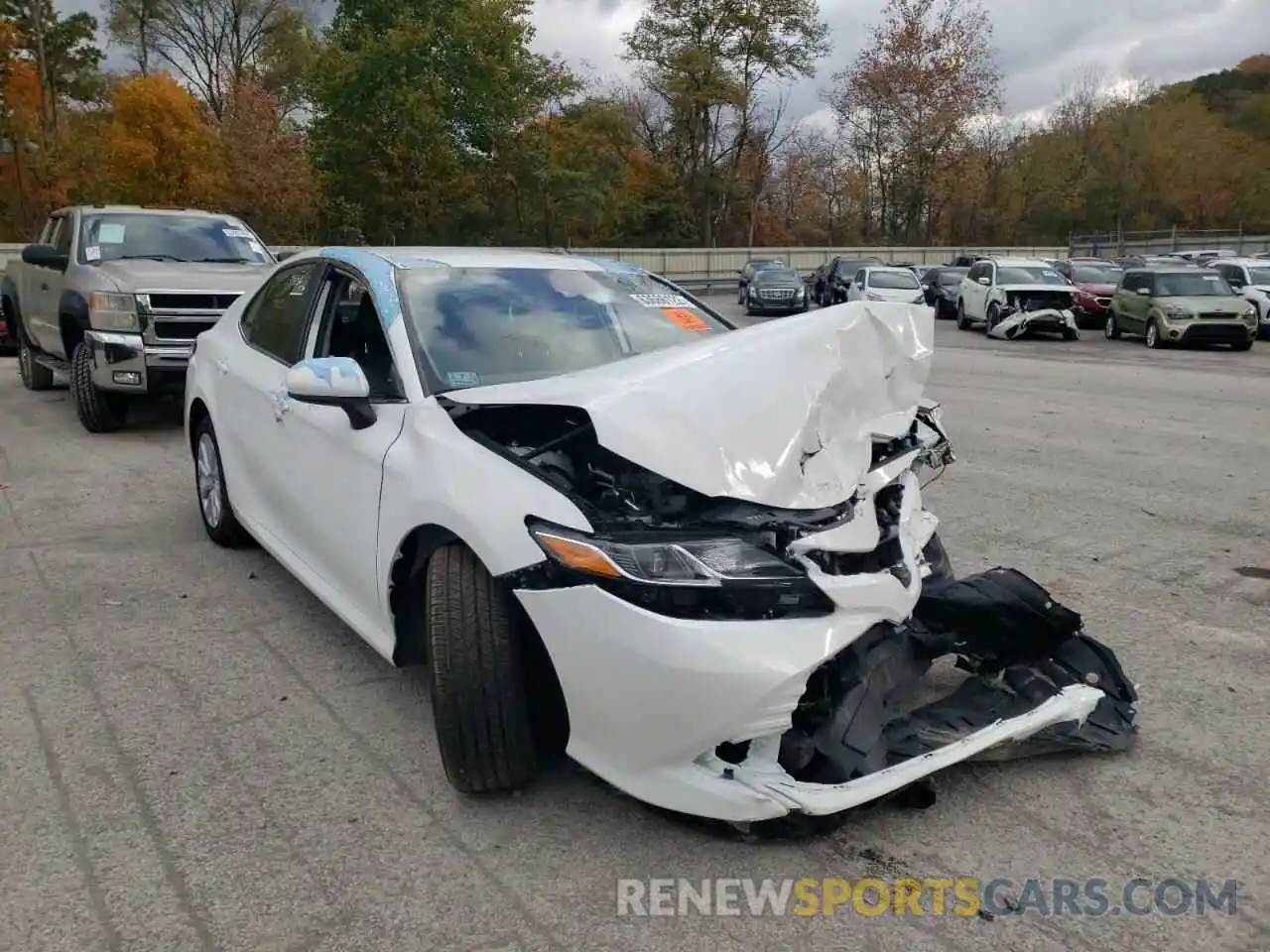 1 Photograph of a damaged car 4T1C11AK5LU360728 TOYOTA CAMRY 2020