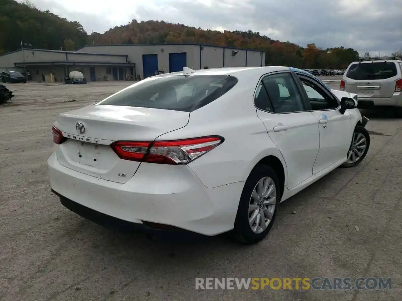 4 Photograph of a damaged car 4T1C11AK5LU360728 TOYOTA CAMRY 2020