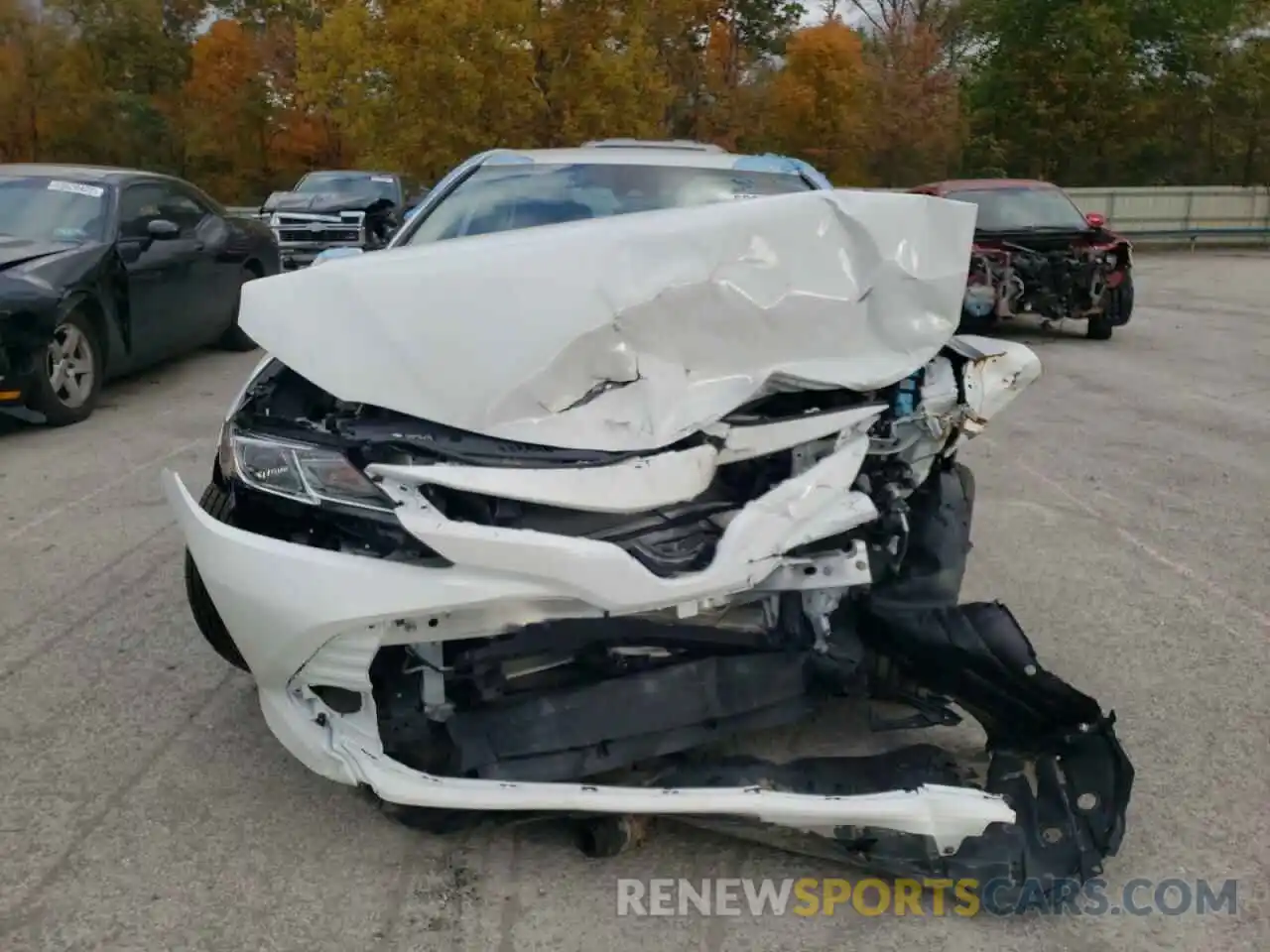 9 Photograph of a damaged car 4T1C11AK5LU360728 TOYOTA CAMRY 2020