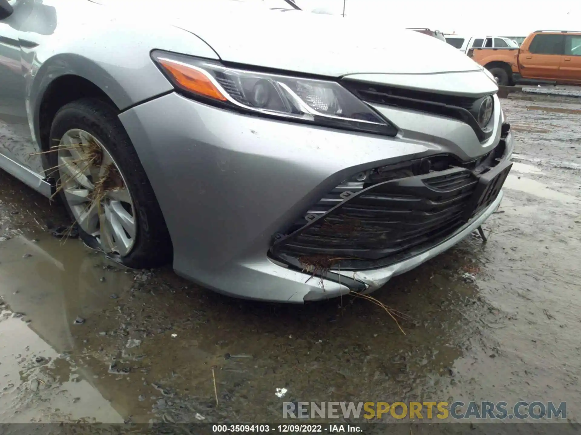 6 Photograph of a damaged car 4T1C11AK5LU362950 TOYOTA CAMRY 2020