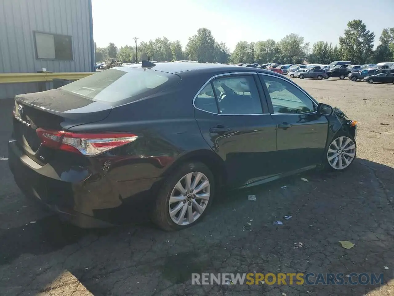 3 Photograph of a damaged car 4T1C11AK5LU366366 TOYOTA CAMRY 2020