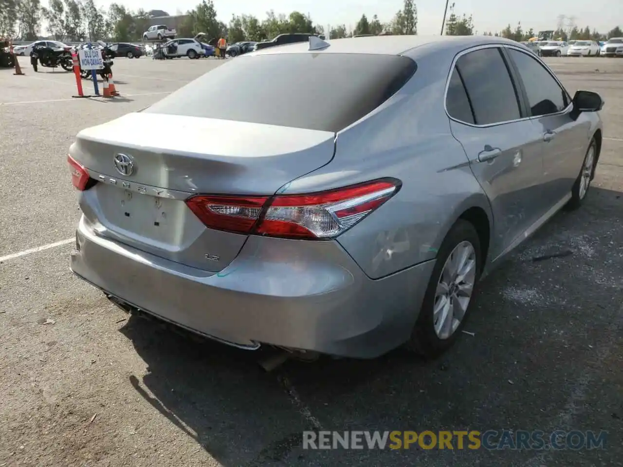 4 Photograph of a damaged car 4T1C11AK5LU370997 TOYOTA CAMRY 2020