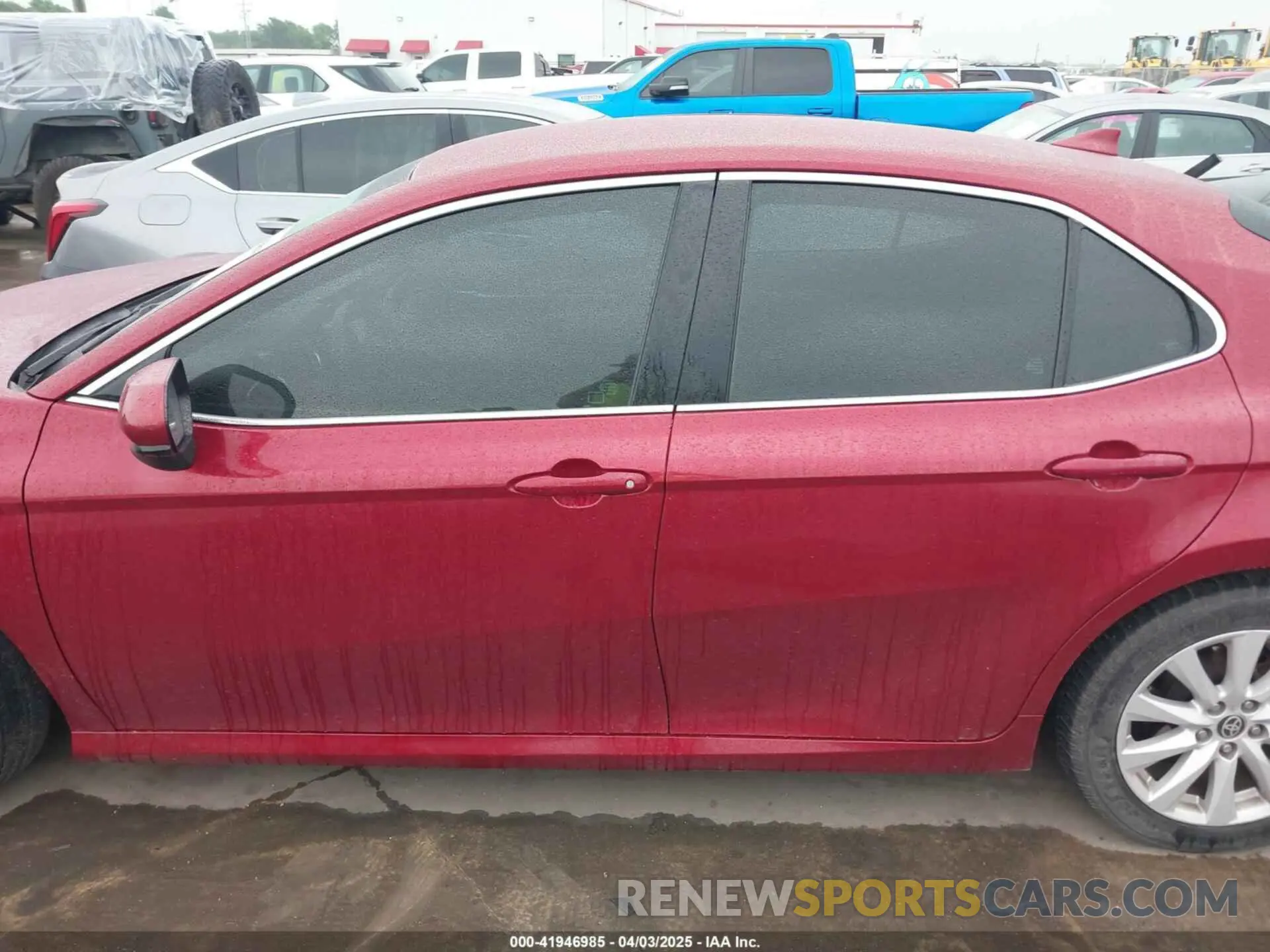 14 Photograph of a damaged car 4T1C11AK5LU397407 TOYOTA CAMRY 2020