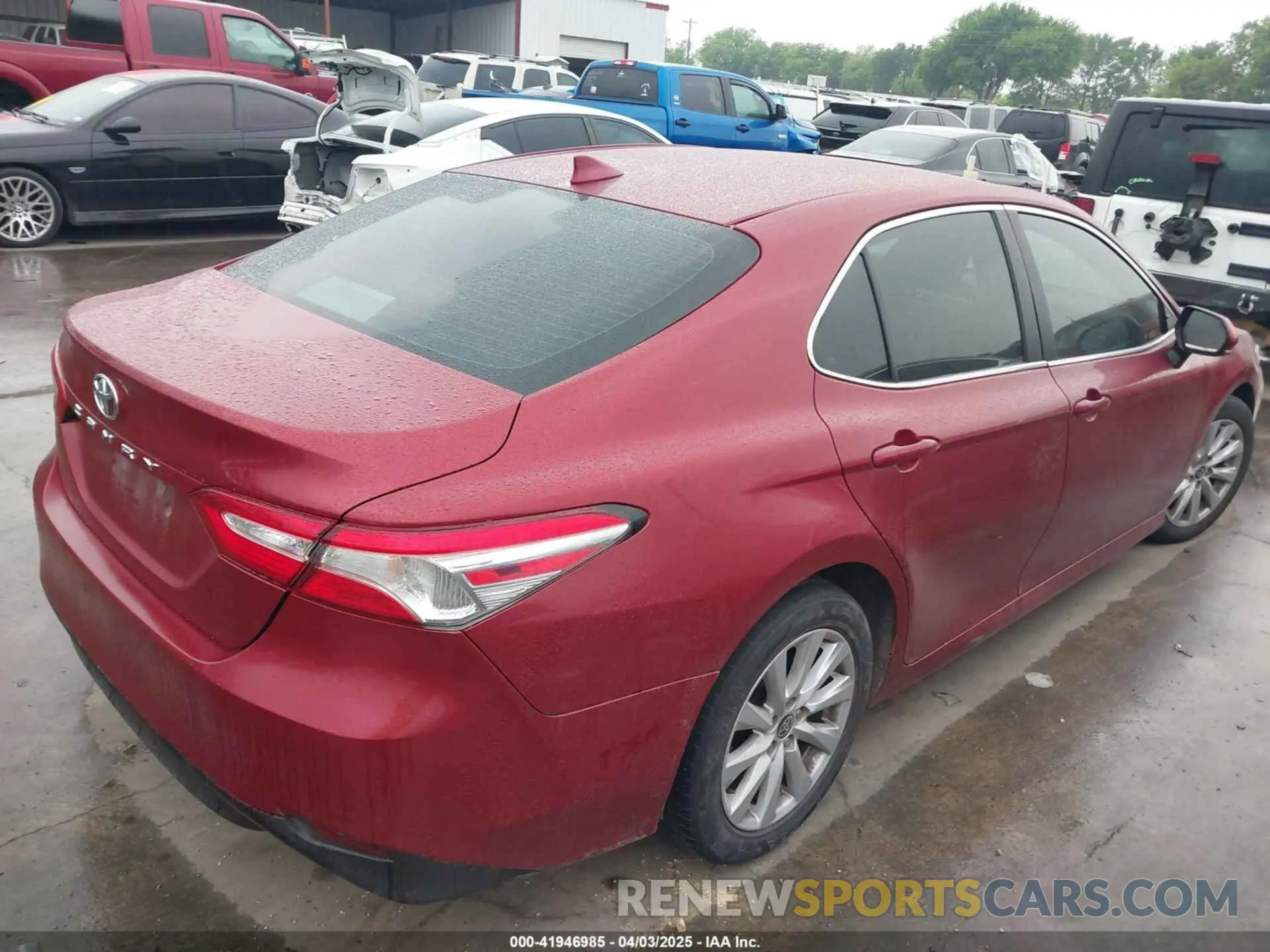 4 Photograph of a damaged car 4T1C11AK5LU397407 TOYOTA CAMRY 2020
