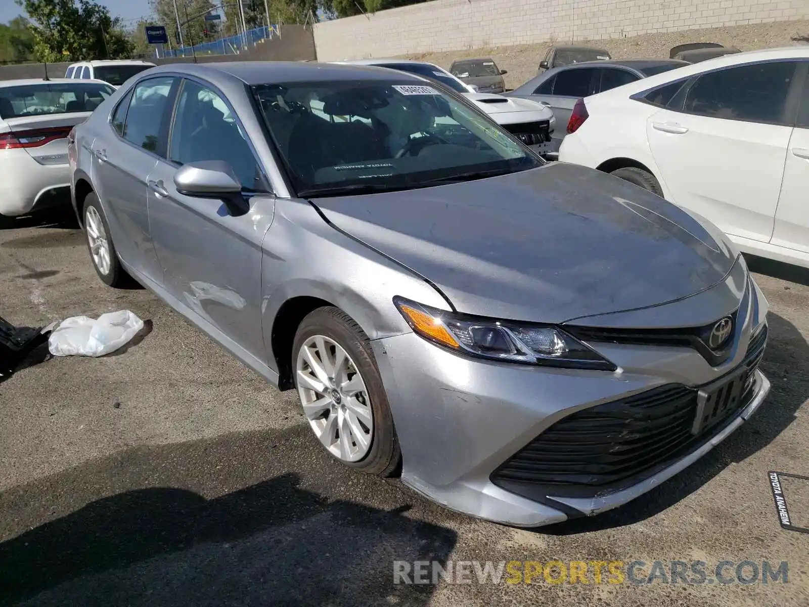 1 Photograph of a damaged car 4T1C11AK5LU864423 TOYOTA CAMRY 2020